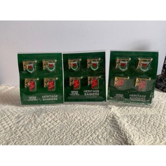 Department 56 Heritage Banners Set of 3 - New - Picture 6 of 6